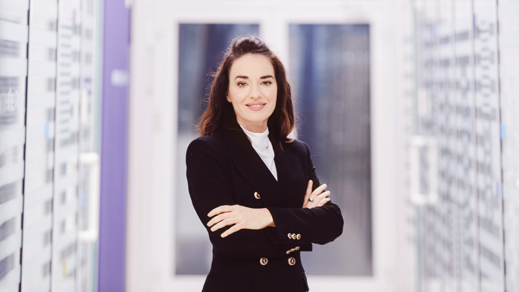 ENT najavljuje keynote Jelene Jurišić na .debugu – Tko je kriv kad algoritam pogriješi?